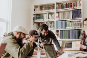Mengatasi Social Anxiety dengan Teknik Exposure Bertahap