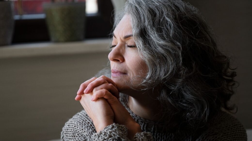 Empty Nest Syndrome: Ketika Orang Tua Kehilangan Diri