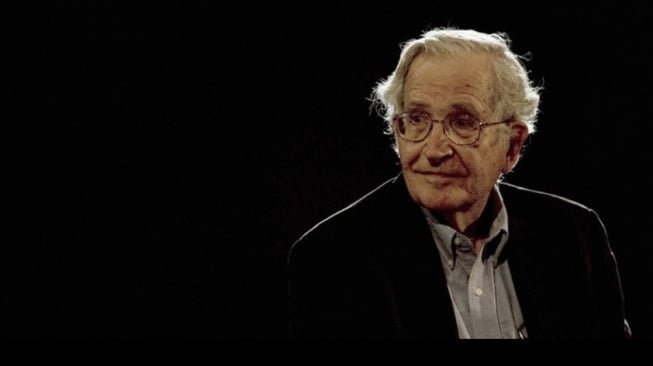 Noam Chomsky dan Bahasa: Bagaimana Manusia Bisa Berbicara?